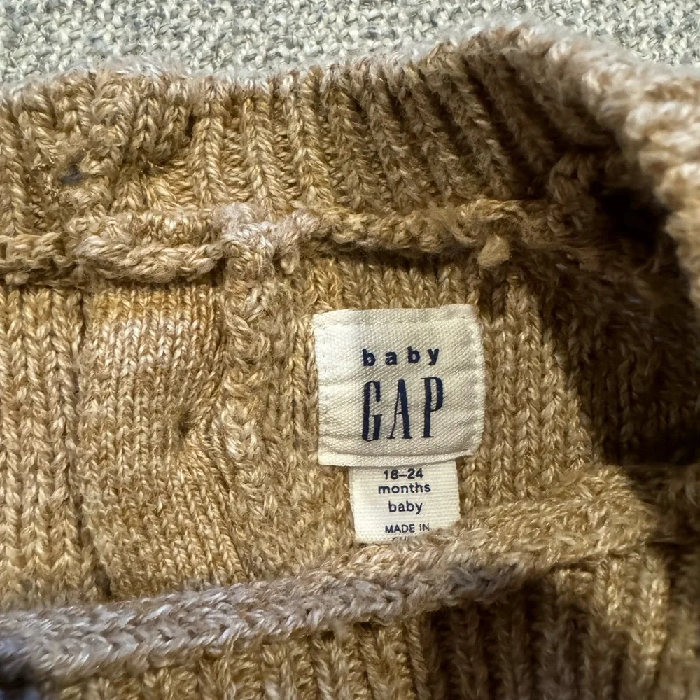 ☆3/$15 --Gap Boys Toddler Beige Cable Knit Sweater Size 18-24 months - Picture 6 of 6